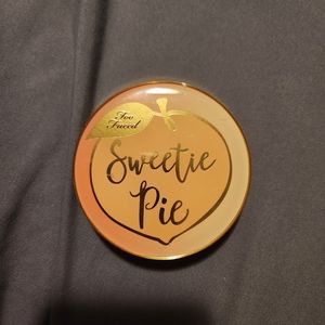 Two faced Sweetie Pie Bronzer - Radiant Matte Bronzer